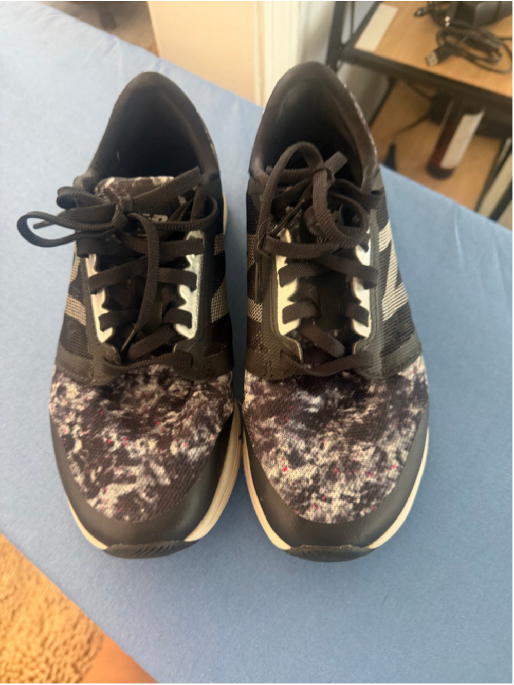 Women's New Balance Sneakers Black White Size 7.5